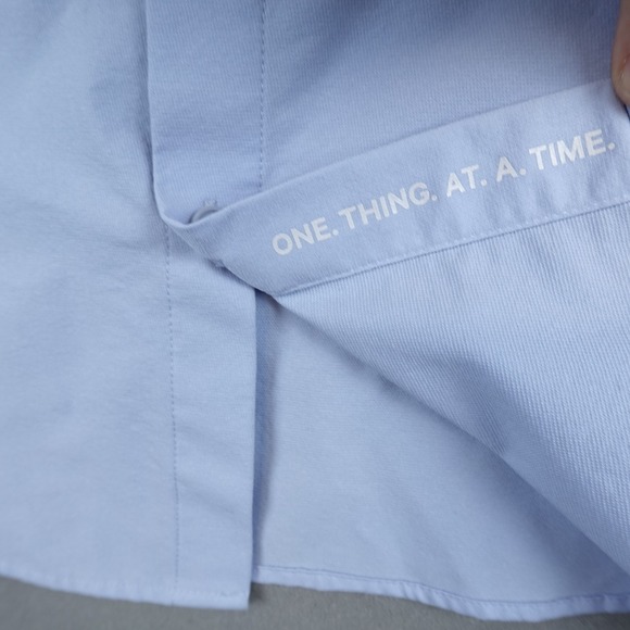 Lululemon Shirt Womens Medium Blue Button Up Long Sleeve Collared Top - Picture 5 of 7